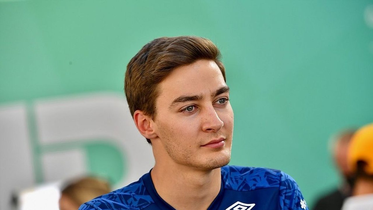 Russell admite ter ficado muito tempo na Williams antes de ir para a Mercedes