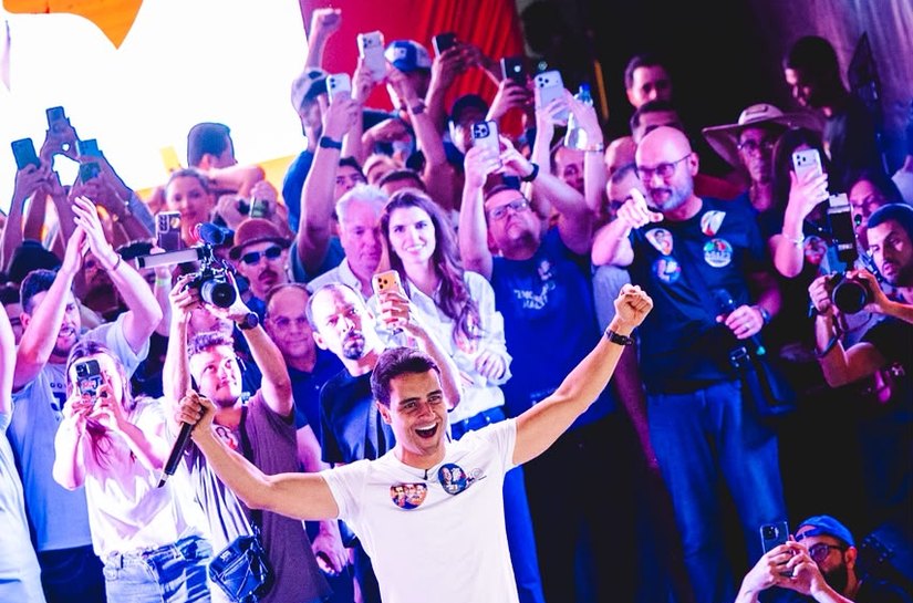 Em Mata Grande, JHC garante prioridade ao Sertão e critica postura de Renan Filho