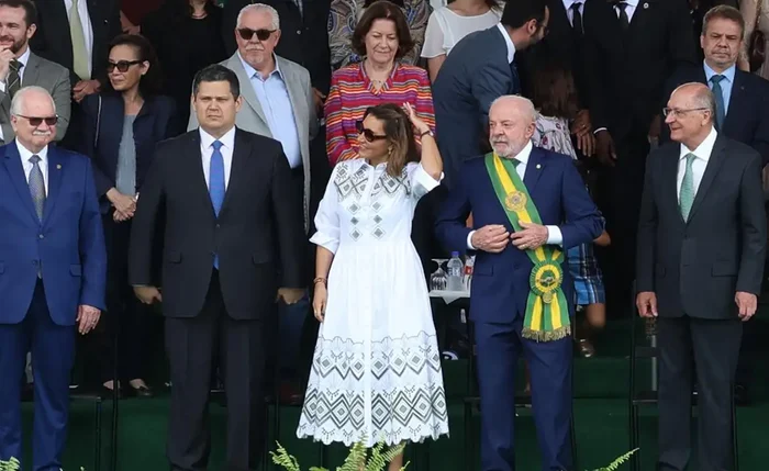 Presidente Lula participa do desfile de 7 de Setembro na Esplanada dos Ministérios, em Brasília