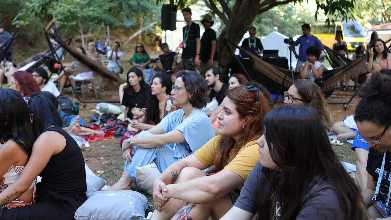 Bela Gil e Márcia Barbosa debatem ciência, alimentação e sustentabilidade no Fica 2026