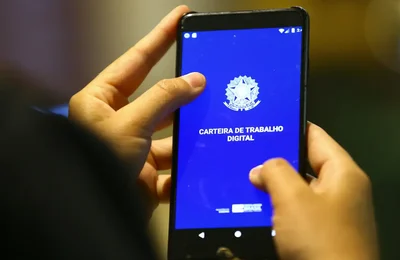 Desemprego no 2º trimestre é 5,4%, o menor já registrado no período
