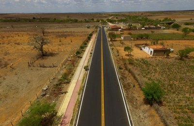 Estado entrega recuperação asfáltica em Jaramataia e Lagoa da Canoa nesta terça