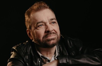 Peninha é a atração do Seis & Meia em setembro com show Minhas Canções
