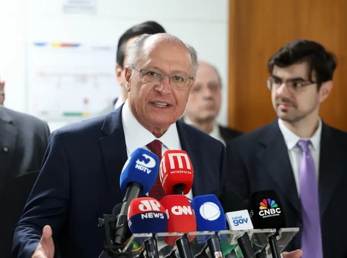 Alckmin diz que governo tentará acordo antes do prazo para tarifaço