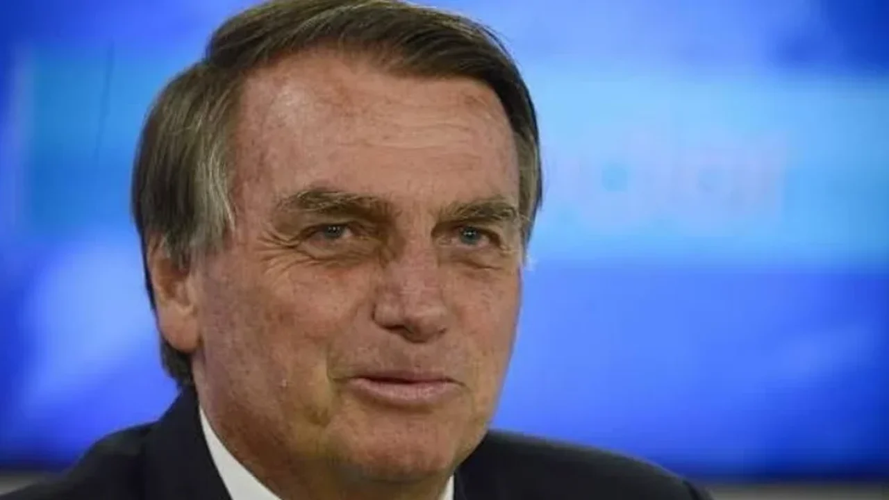 Defesa diz que segurança de Bolsonaro retirou peça de arma por efeito de medicações psiquiátricas