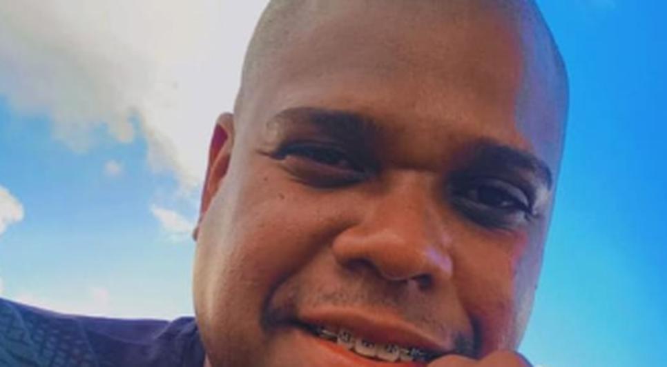 Ex-conselheiro tutelar morre baleado em Estância; família suspeita de tiro acidental