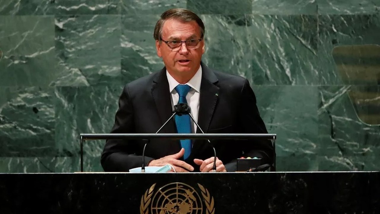 Em churrascaria de Nova York, Bolsonaro repete que é ‘imbrochável’
