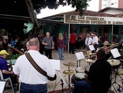 The Metro Big Band no Leal