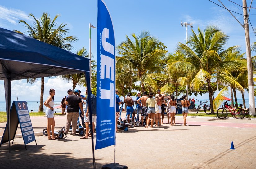 Centenas aprendem a andar de patinete elétrico nesta semana