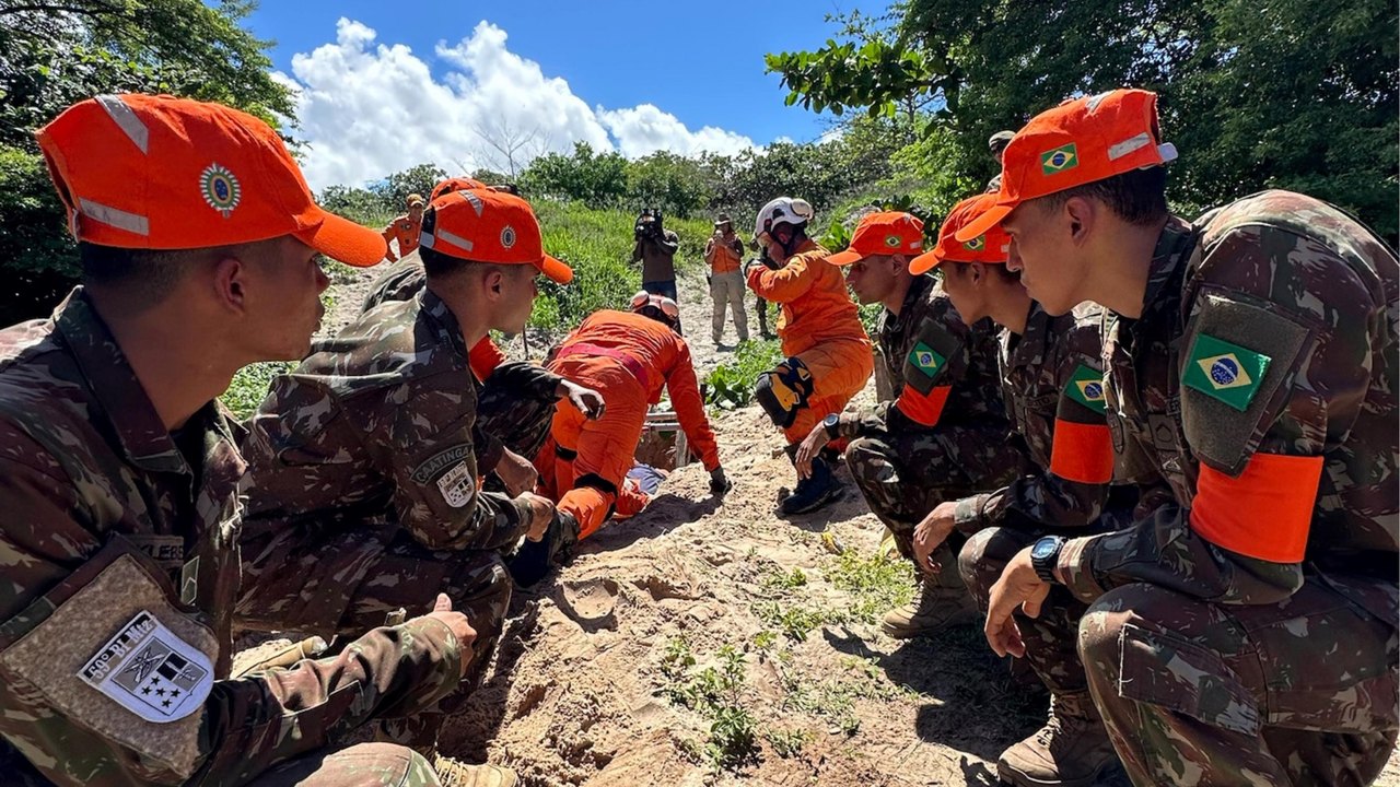 Corpo de Bombeiros participa de simulado de resgate de pessoas ilhadas e soterradas na lagoa Mundaú