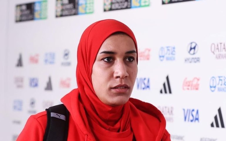 Fifa 23 adiciona hijab ao jogo; peça é utilizada pela zagueira marroquina Nouhaila Benzina