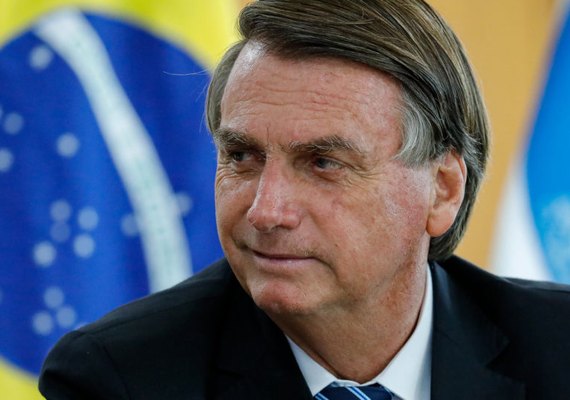 Pesquisa mostra Bolsonaro na frente de Lula na corrida ao Planalto