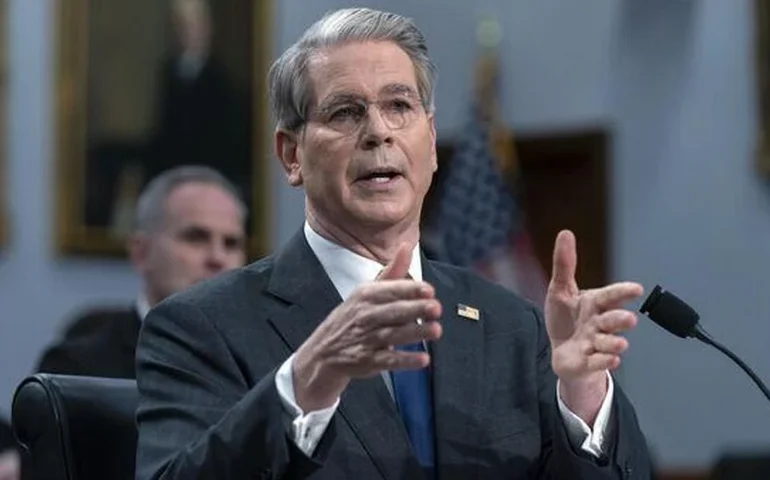 Bessent: processo de escolher substituto de Powell está em andamento, mas não temos pressa