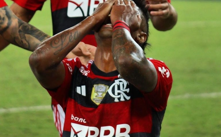 Bruno Henrique marca, Fla vence o Grêmio, e cola no pelotão de frente do Brasileiro