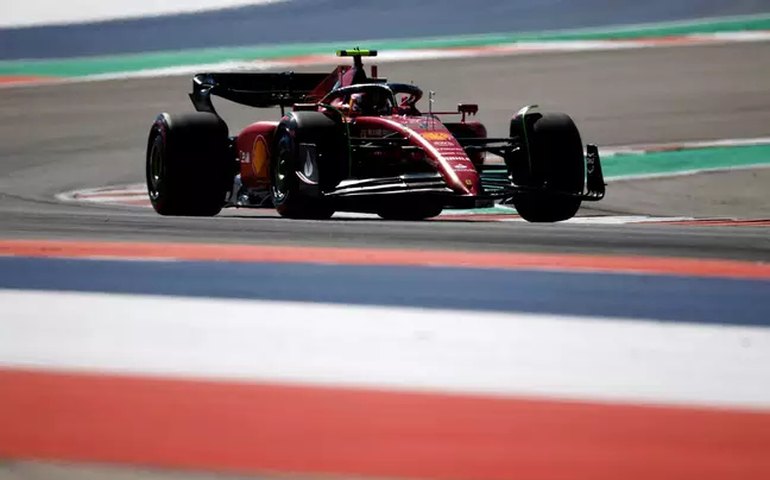 Sainz supera Verstappen e Hamilton e lidera 1º treino livre do GP dos EUA de F-1