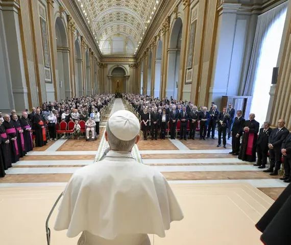 Antes de internação, Leão XIV nomeia novo bispo para diocese em Minas Gerais
