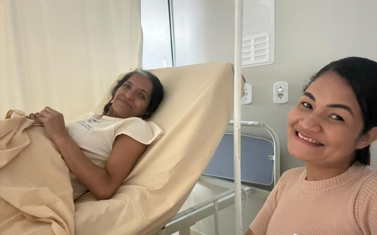 Gestante surda tem acompanhamento em Libras no pré-natal e no parto em Alagoas