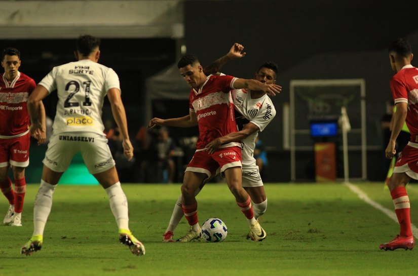 Pela Copa do Brasil, CRB sai atrás e busca empate contra o Santos: 1 a1