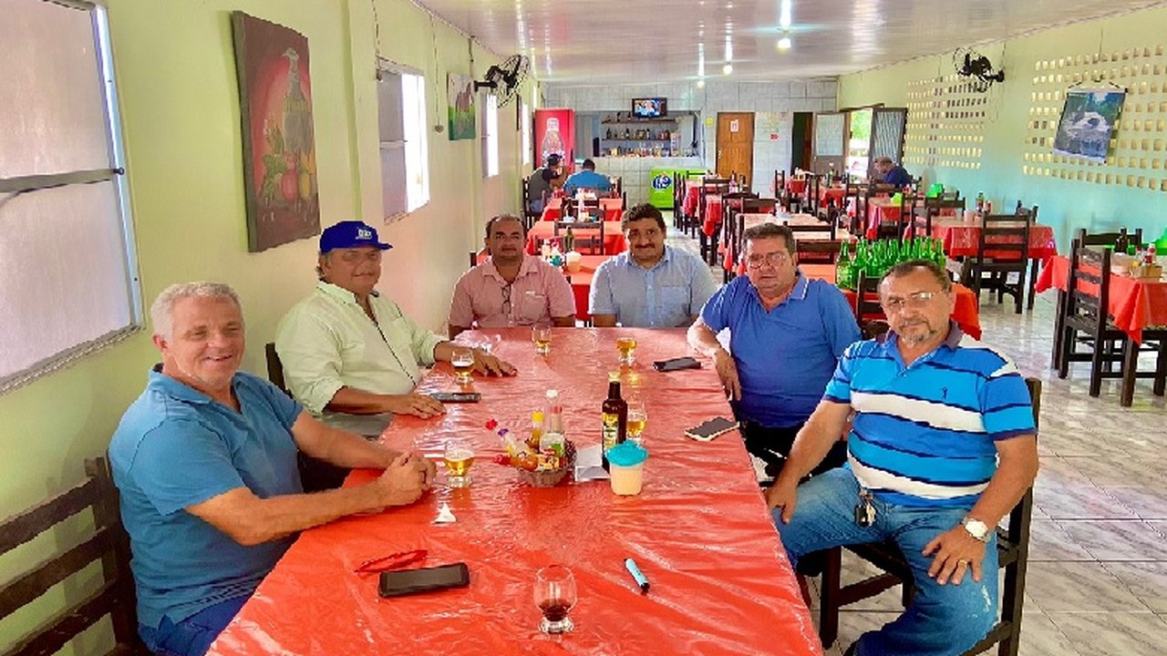Ex-prefeitos criticam atual gestão de Viçosa e defendem projeto de resgate do município