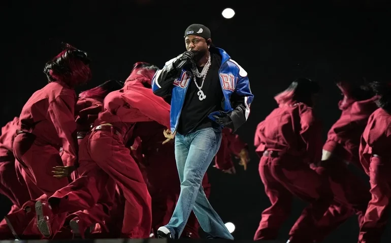 O Grammy está aqui com Kendrick Lamar liderando os indicados. Veja como assistir