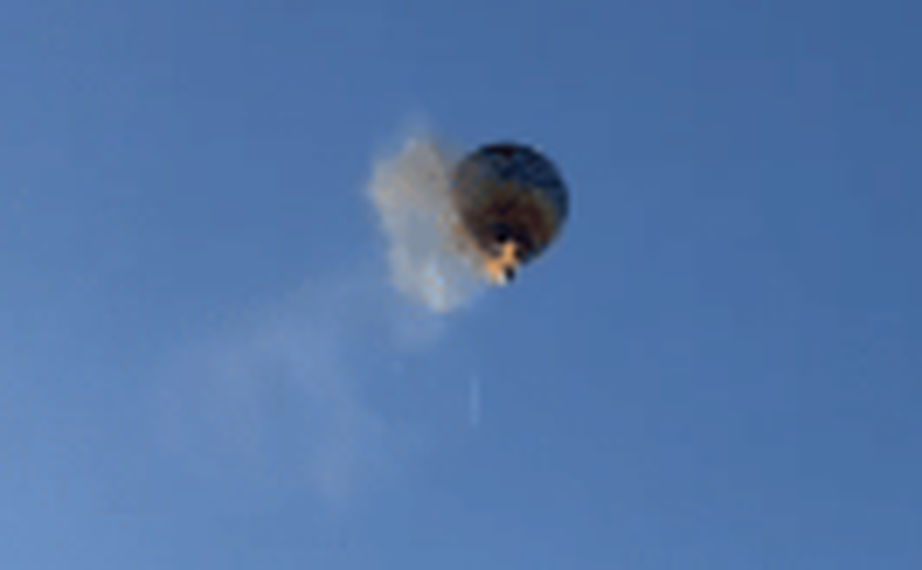 Qual foi a origem do fogo no balão que caiu em Santa Catarina?