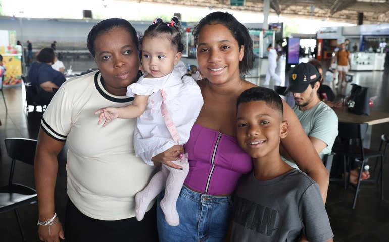 Mulheres veem no Natal a data para deixar a saudade e unir a família