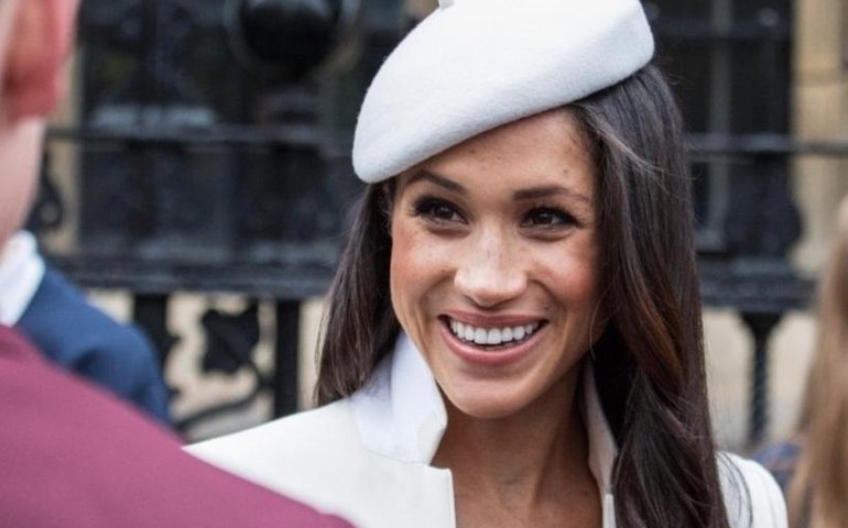 ‘Tenho orgulho de ser mulher e feminista’, diz Meghan Markle
