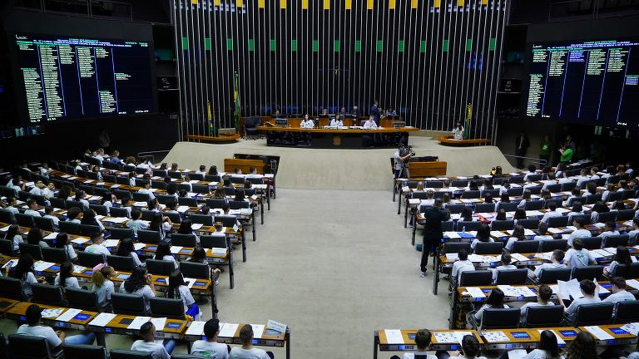 Prazo de inscrição de estudantes no Câmara Mirim 2023 começa nesta sexta
