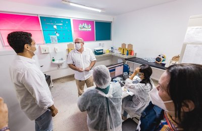 JHC participa de início da vacinação por agendamento