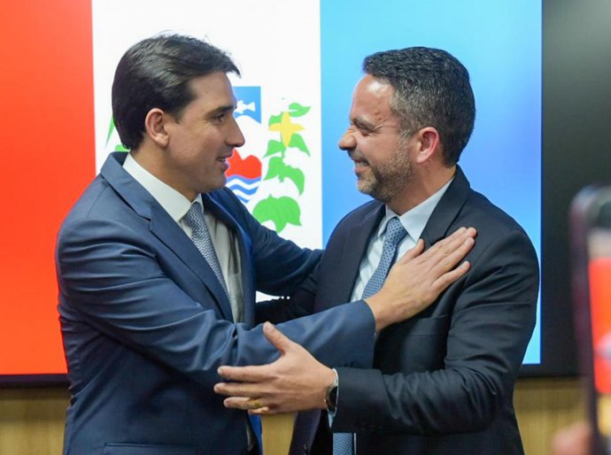 Paulo Dantas recebe ministro Silvio Costa para apresentar obras do aeroporto de Maragogi