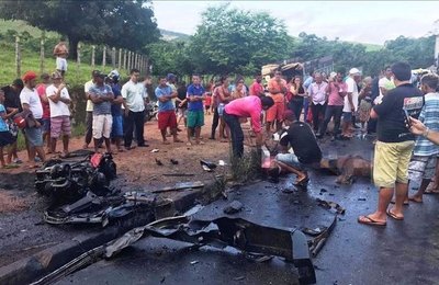 Colisão entre caminhões deixa 4 feridos, na BR-101