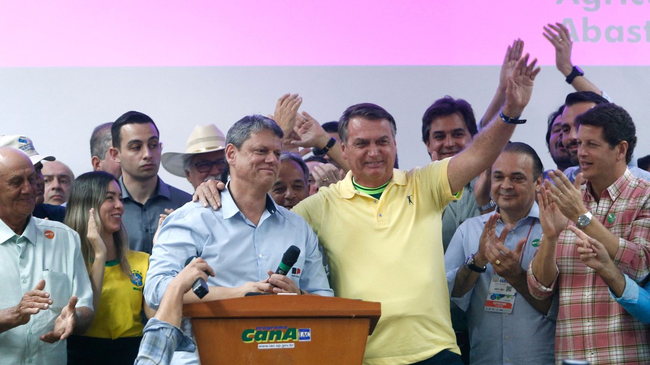 Bolsonaro chega à Agrishow junto com governador de SP, Tarcísio de Freitas