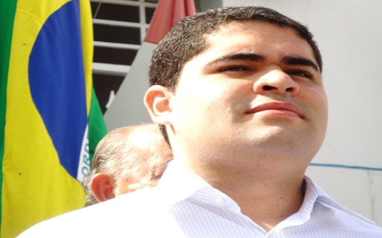 Justiça dá habeas corpus a ex-prefeito foragido; ele é investigado pelo MP-AL