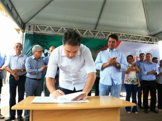 Renan Filho assina ordem de serviço para duplicar trecho da AL-220 na sexta