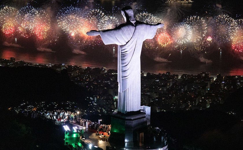 Réveillon do Rio terá este ano Caetano, Ivete Sangalo e Bethânia