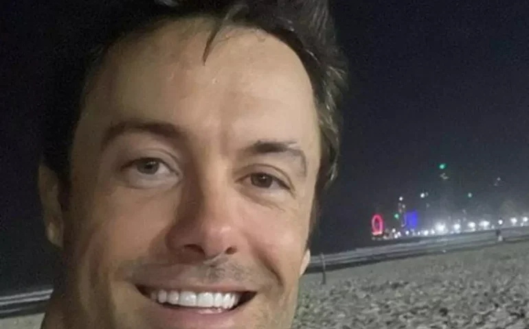 Cinco meses após acidente, Kayky Brito comemora evolução na fisioterapia: 'Não desista'