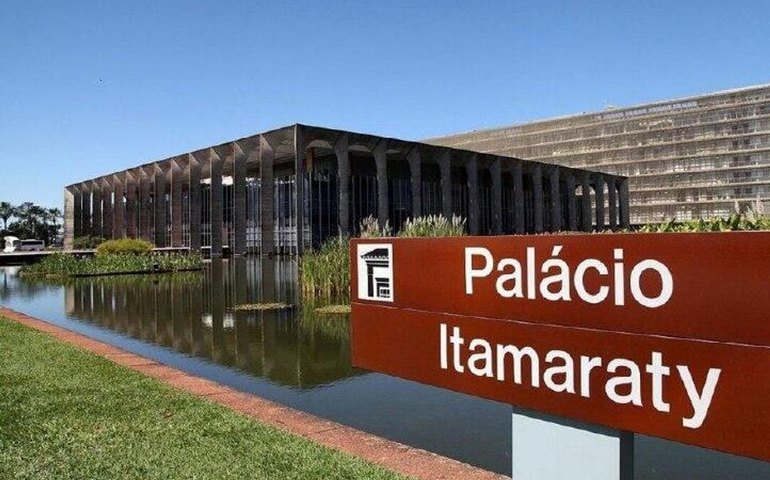 'No atual cenário, BRICS é uma alternativa da política externa brasileira', diz analista (VÍDEOS)