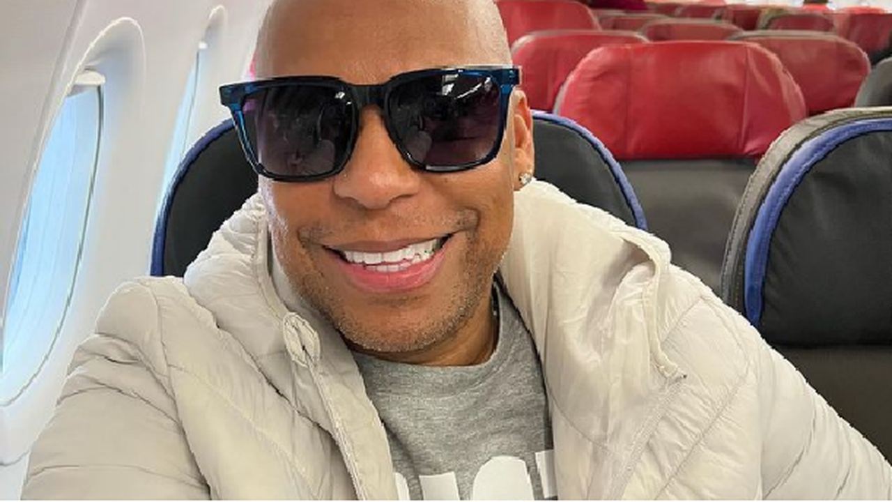 Délcio Luiz lança a romântica “Pôr do Sol” em áudio e vídeo