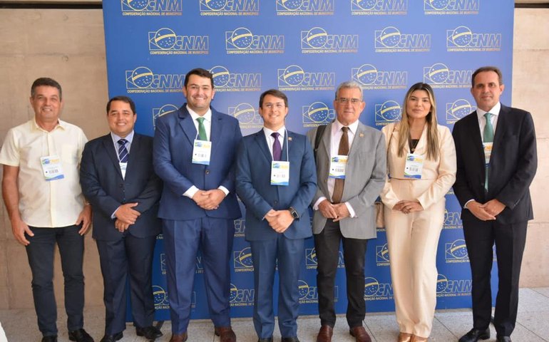 Prefeitos alagoanos participam de mobilização da CNM