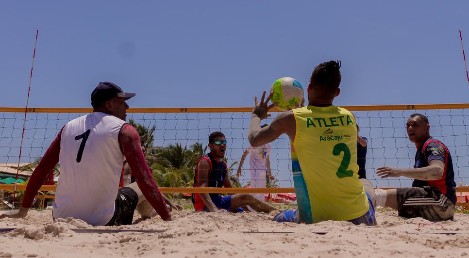 Projeto Verão: programação esportiva promove aulas, competições e paramodalidades na Orla de Aracaju