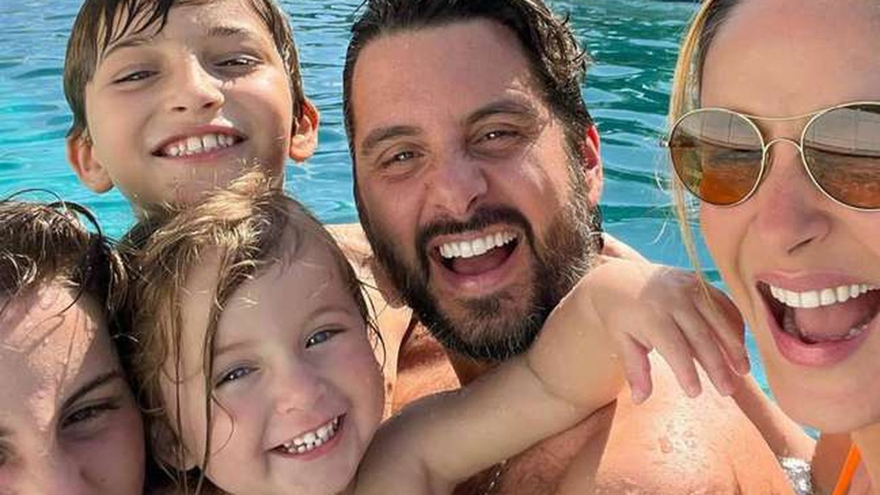 Claudia Leitte compartilha vídeo da família nos Estados Unidos
