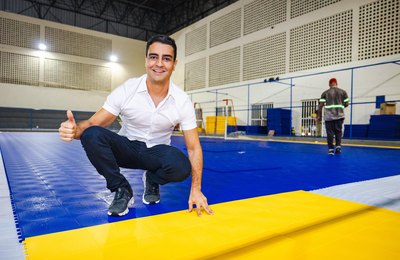 JHC anuncia reforma do ginásio Arivaldo Maia, no Jacintinho, que será concluída em 12 dias