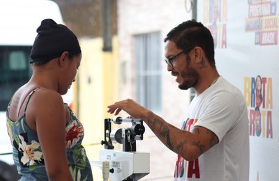 Brota na Grota: Educação leva diversos serviços à comunidade Geraldo Bulhões, no Benedito Bentes