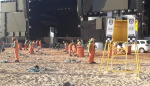 Após festa de Réveillon, mais de cinquenta toneladas de lixo são recolhidas em Aracaju