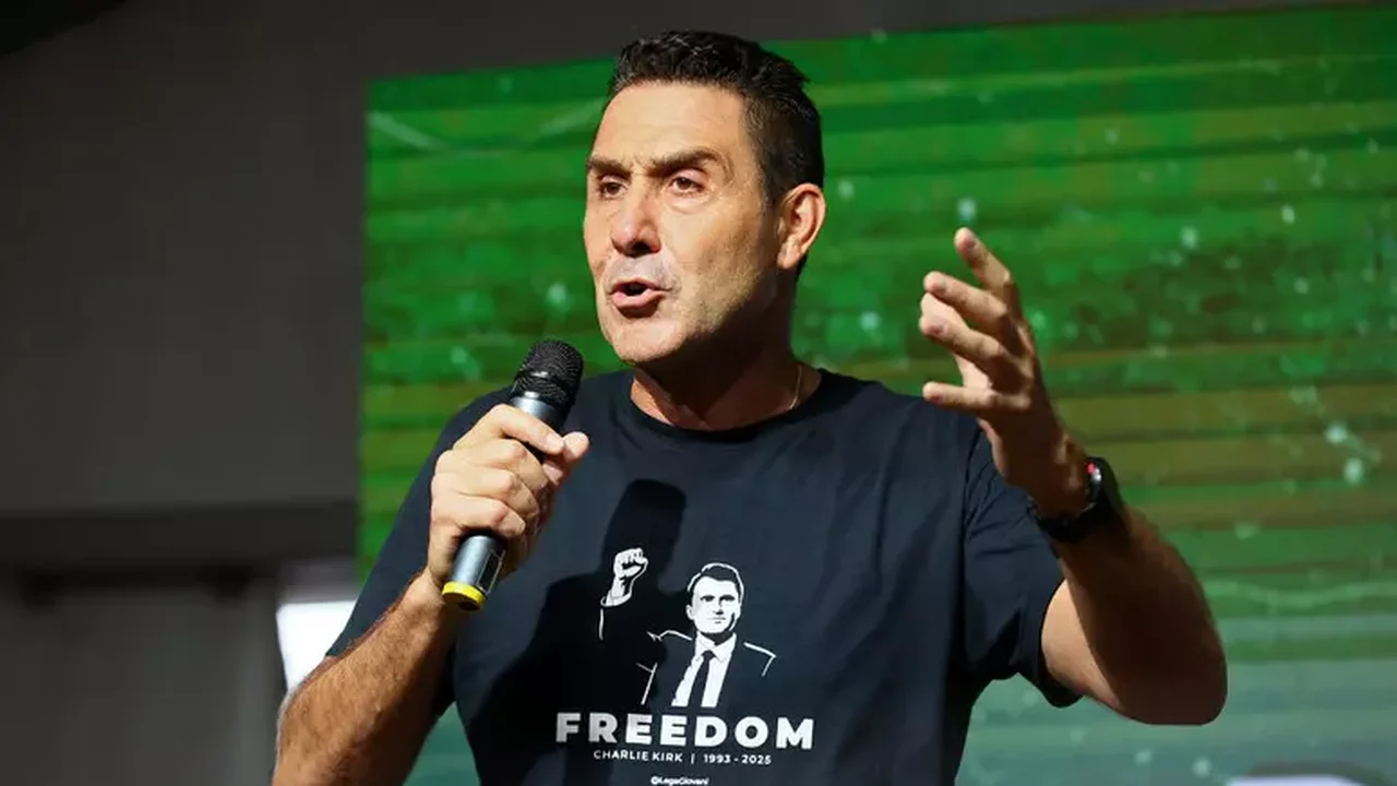 General antigay deixa Liga e funda novo partido na Itália
