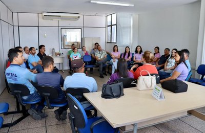 Casal promove palestra sobre Agosto Lilás para colaboradores de Arapiraca