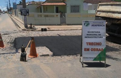 Bairros de Arapiraca recebem serviços de pavimentação e calçamento