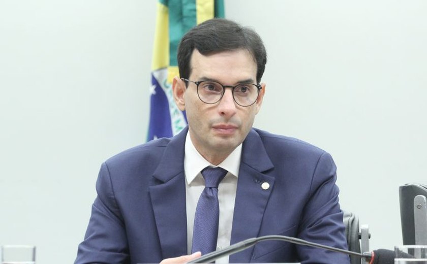 Comissão aprova projeto que garante validade do registro profissional em todo o País