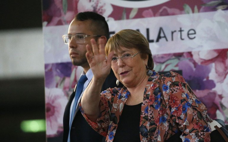 Sem o apoio de Kast e com uma região dividida: Bachelet está perdendo terreno rumo à ONU?