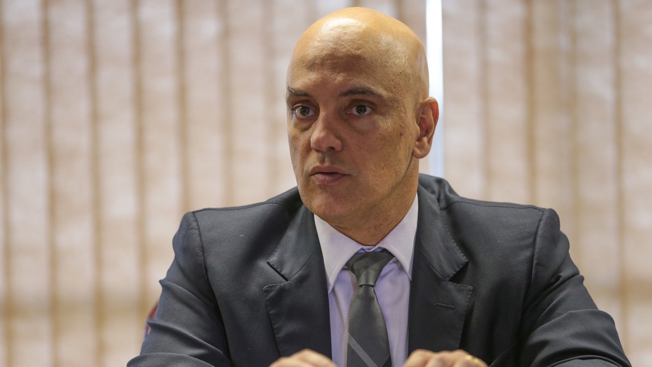 Presidente do TSE entrega ao Congresso sugestões para PL das fake news